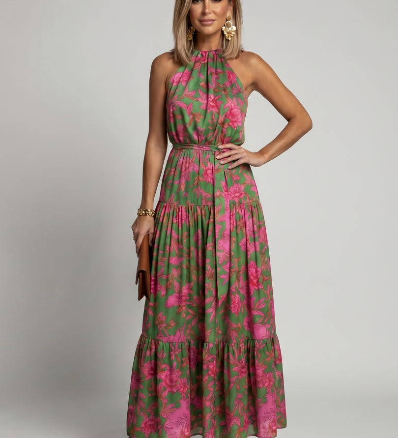 Abito midi drappeggiato in rosa con scollo halter elegante
