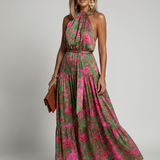 Abito midi drappeggiato in rosa con scollo halter elegante