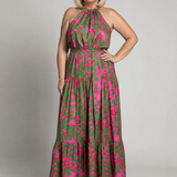 Abito midi drappeggiato in rosa con scollo halter elegante