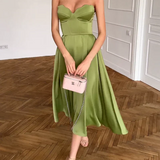 Liora | Abito Midi Elegante Senza Spalline