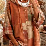 Felpa con cappuccio da donna in patchwork artistico autunnale